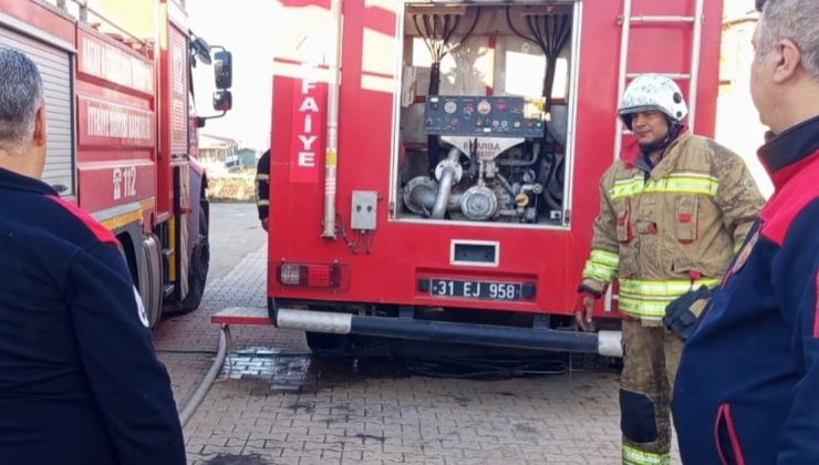 REYHANLI’DA YANAN EV KULLANILMAZ HALE GELDİ   