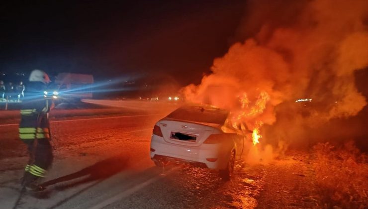 SEYİR HALİNDEKİ OTOMOBİL ALEVLERE TESLİM OLDU   