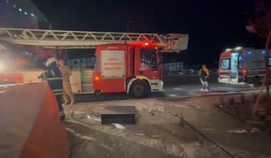 BABASIYLA TARTIŞIP, İNTİHAR İÇİN ÇATIYA ÇIKAN VATANDAŞI EKİPLER VAZGEÇİRDİ 