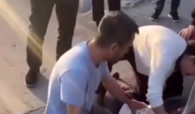 ANNE VE 2 ÇOCUĞUNA YAYA GEÇİDİNDE OTOMOBİL ÇARPTI 