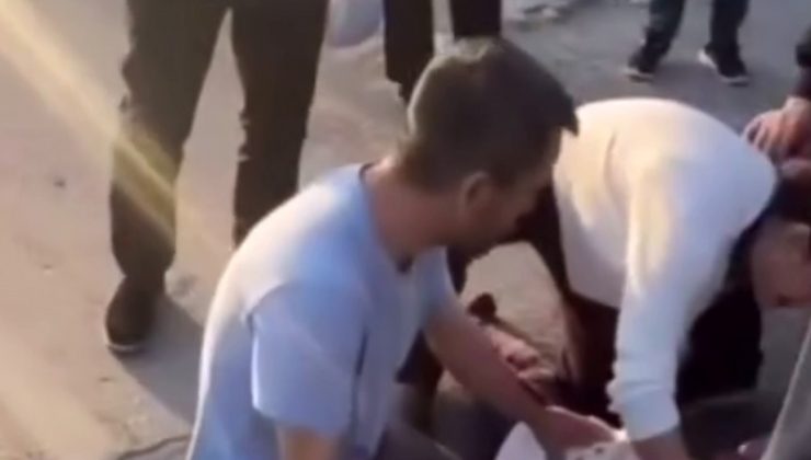 ANNE VE 2 ÇOCUĞUNA YAYA GEÇİDİNDE OTOMOBİL ÇARPTI 