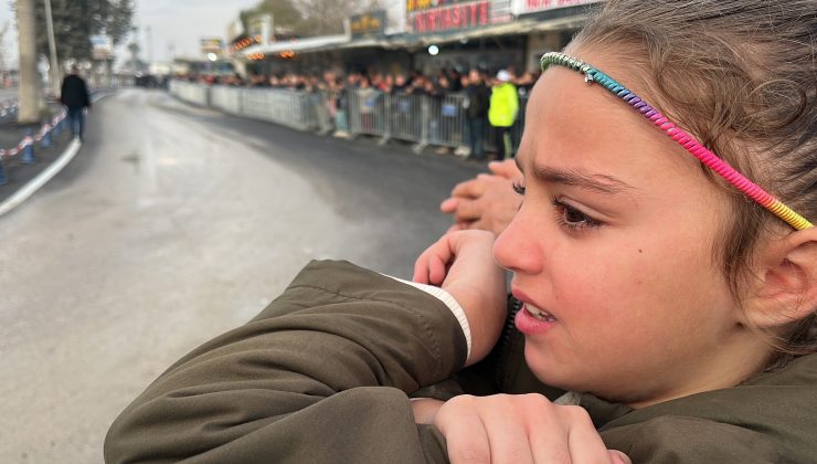 ‘RECEP DEDESİNİ’ GÖRMEK İSTEYEN DİLEK GÖZYAŞLARINI TUTAMADI   