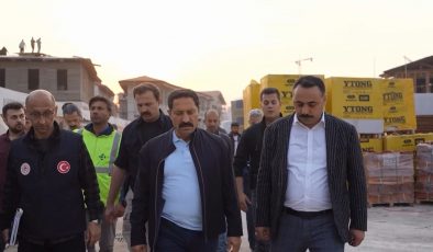 KEMALPAŞA CADDESİ VE AYAKKABICILAR ÇARŞISI İNŞAATLARI SÜRÜYOR