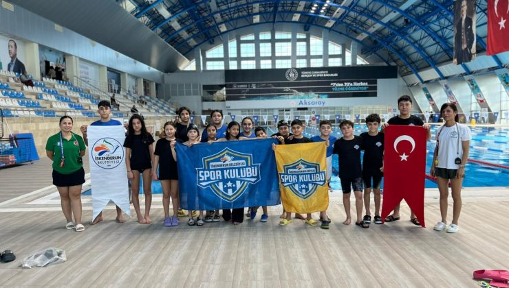 İSKENDERUN’DA GELECEĞİN YÜZÜCÜLERİ YETİŞİYOR