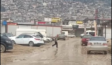ANTAKYA’DA 5 OKUL GEÇİCİ OLARAK TAŞINDI