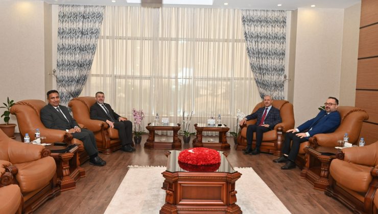 REKTÖR EREN REKTÖRLERİ MAKAMINDA AĞIRLADI