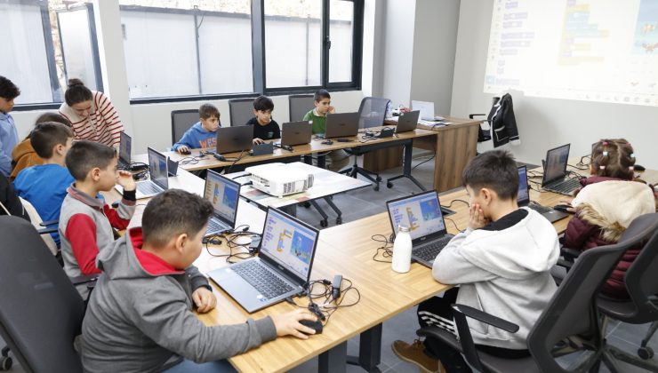 BÜYÜKŞEHİR BİLİM MERKEZİNİN İLK ÖĞRENCİLERİ