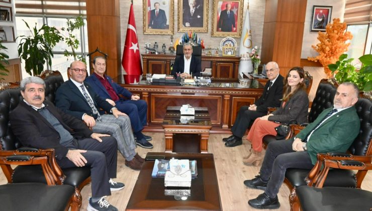 BAŞKAN GÜL İSKAD HEYETİNİ AĞIRLADI