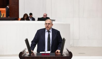 ÇALIŞKAN: “ÖĞRETMENLİK MESLEĞİ TARİHİNİN EN İTİBARSIZ DÖNEMİNİ YAŞIYOR”