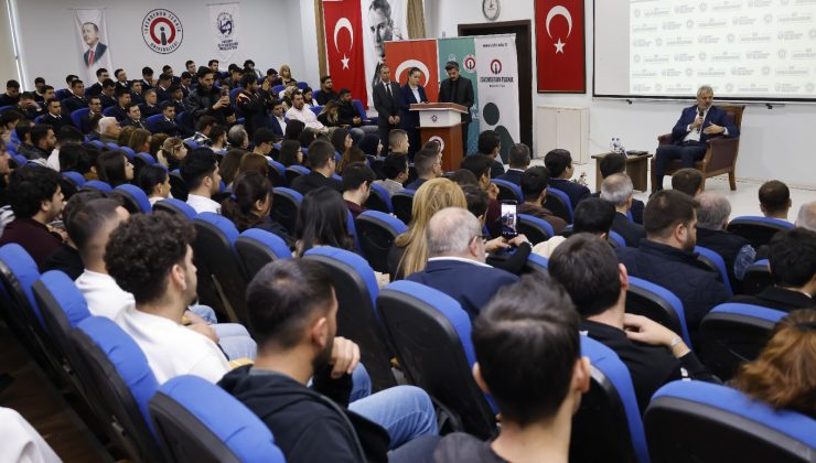 ÜNİVERSİTELİ GENÇLER SORDU BAŞKAN ÖNTÜRK CEVAPLADI