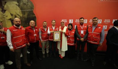 HATAY KIZILAY’A TAKDİR BELGESİ