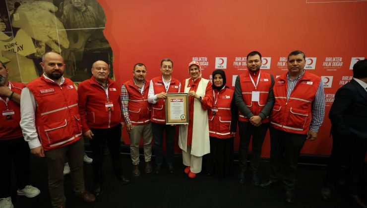 HATAY KIZILAY’A TAKDİR BELGESİ