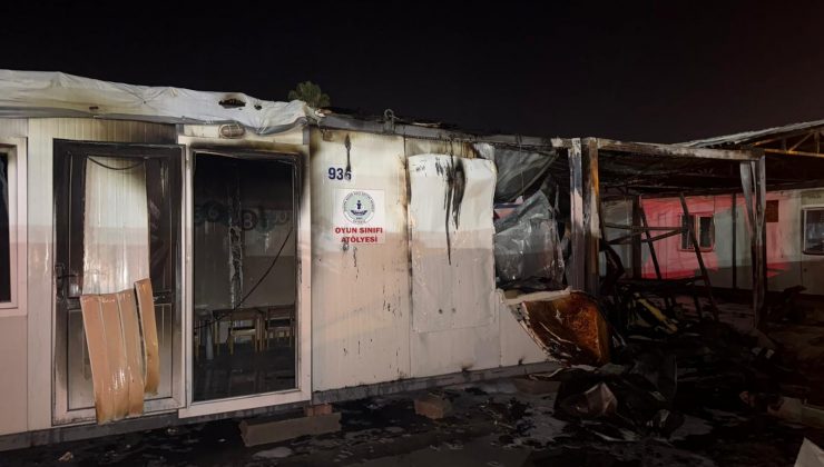 ANTAKYA’DA KONTEYNER KENTTE YANGIN PANİĞİ 