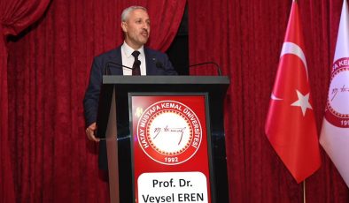 EREN: ÜNİVERSİTEMİZİ 3 YILDA YENİDEN AYAĞA KALDIRDIK 