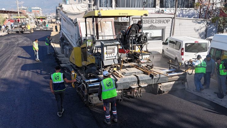 HBB’DEN İSKENDERUN GÜRSEL MAHALLESİ’NE SICAK ASFALT