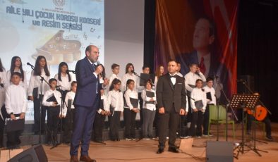 AİLE TEMALI KONSER DUYGU DOLU ANLARA SAHNE OLDU