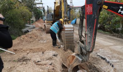 ALTINÖZÜ ÇETENLİ MAHALLESİ’NİN ALTYAPISI YENİLENİYOR