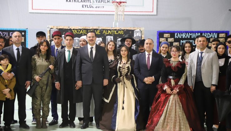 ROMAN KAHRAMANLARI SAHNEYE TAŞINDI