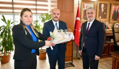 BAŞKAN GÜL, ÜLKÜ OCAKLARINI AĞIRLADI