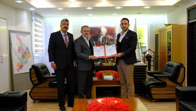 DEFNE BELEDİYESİ’NDEN MEMURLARA GÜÇLÜ DESTEK