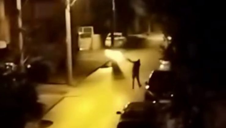 YILBAŞINI KUTLAMAK İÇİN EVLERİN BULUNDUĞU SOKAKTA HAVAYA ATEŞ AÇAN ŞAHIS YAPTIĞIYLA HAYRETE DÜŞÜRDÜ   