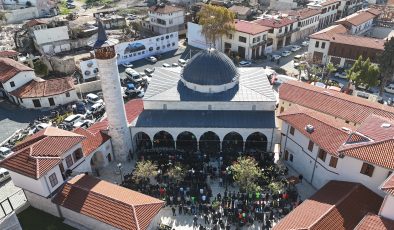ASRIN FELAKETİNDE YERLE BİR OLAN HABİBİ NECCAR CAMİİ’NDE 6 ŞUBAT’IN ARDINDAN İLK CUMA NAMAZI KILINDI   