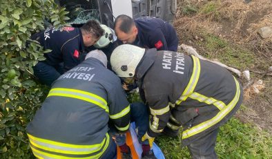 PAYAS’TA TRAFİK KAZASI: DEVRİLEN KAMYONUN SÜRÜCÜSÜ YARALANDI   