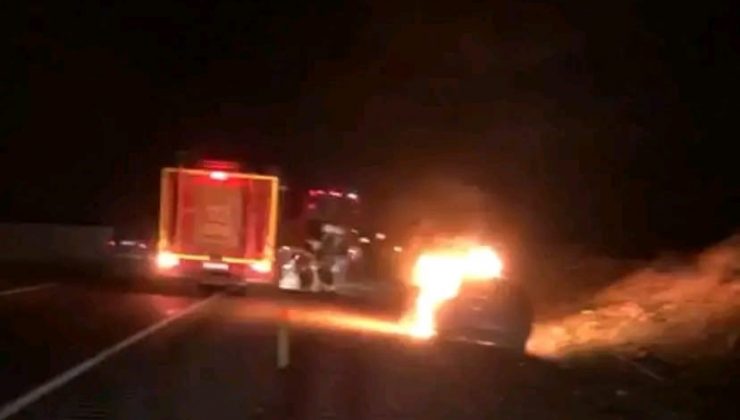 SEYİR HALİNDEKİ OTOMOBİL ALEVLERE TESLİM OLDU  