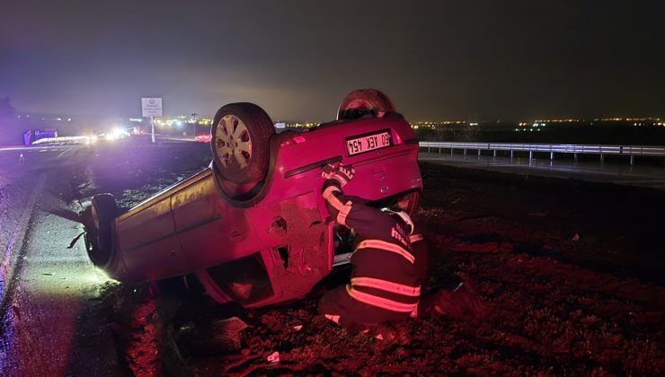 TERS DÖNEN OTOMOBİLDEKİ 2 KİŞİ YARALANDI   