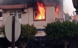 MÜSTAKİL EV ALEVLERE TESLİM OLDU 