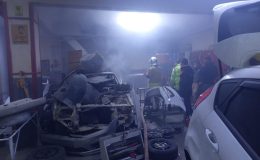 KIRIKHAN’DA TAMİRCİDE YANGIN   