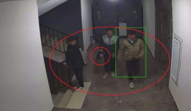 DAİRE ÖNÜNDEKİ AYAKKABILARI ÇALDILAR 