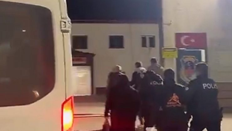 ALTINÖZÜ’NDE HAPİS CEZASI İLE ARANAN 4 KİŞİ YAKALANDI   