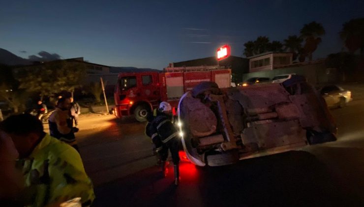 KIRIKHAN’DA YAN YATAN OTOMOBİLİN SÜRÜCÜSÜ YARALANDI   