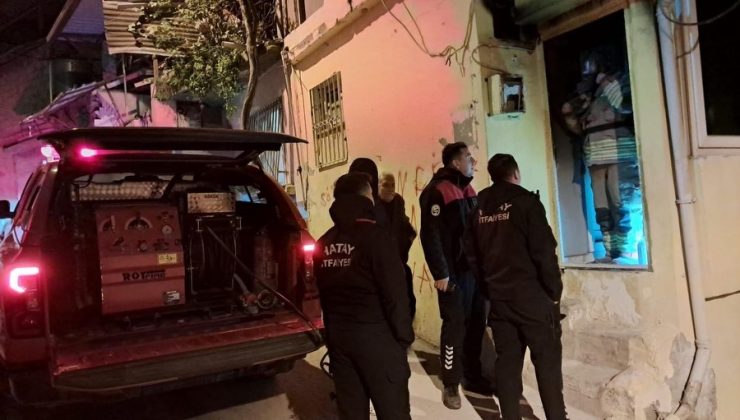 ANTAKYA’DA EV YANGINI   