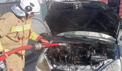 DEFNE’DE ARAÇ YANGINI   