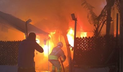 SAMANDAĞ’DA KONTEYNER YANGINI   