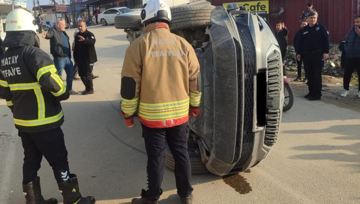 KIRIKHAN’DA OTOMOBİL YAN YATTI: 2 YARALI   