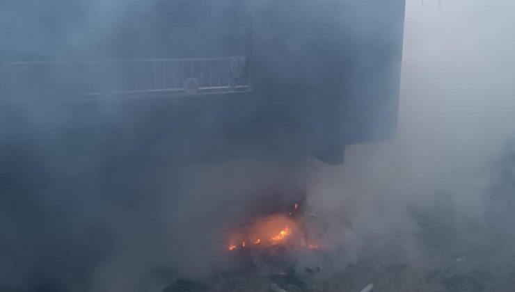 ALTINÖZÜ’NDE ODUNLUK YANGINI   