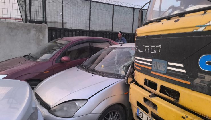 HATAY’DA 5 ARACIN ÇARPIŞTIĞI KAZA KAMERADA 