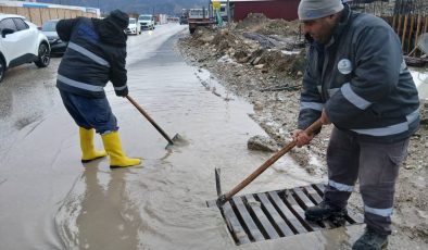 SAMANDAĞ BELEDİYESİ TÜM EKİPLERİYLE SAHADA TEYAKKUZ HALİNDE
