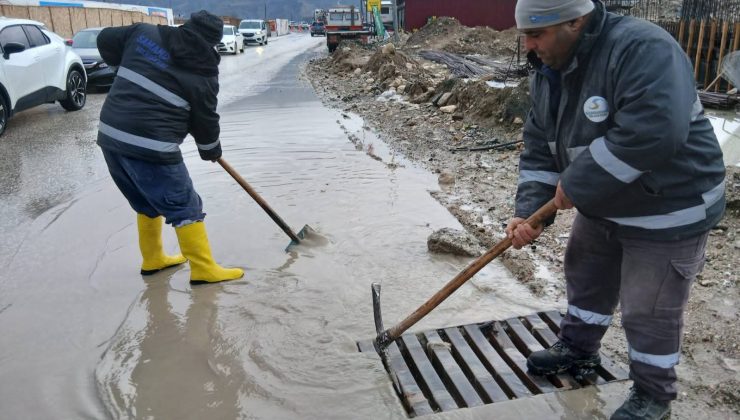 SAMANDAĞ BELEDİYESİ TÜM EKİPLERİYLE SAHADA TEYAKKUZ HALİNDE