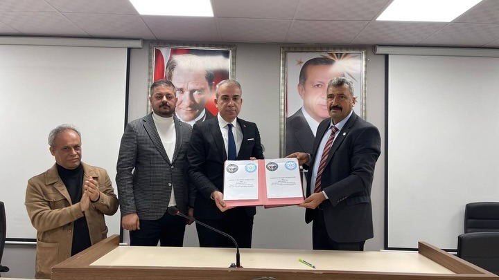 ÇELİK’TEN EMEĞE TAVAN DESTEK