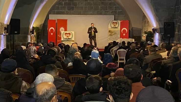 MÜFTÜ TOPÇU, “AİLE MEKTEBİ” KONFERANSINA KATILDI