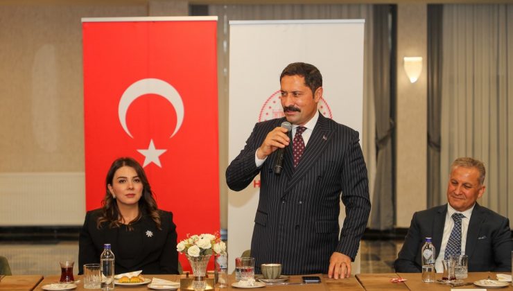 HATAY’DA İDARECİLER GÜNÜ KUTLANDI