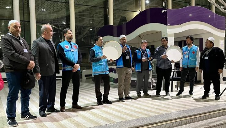 HİCAZ YOLCULARI DUALARLA UĞURLANDI