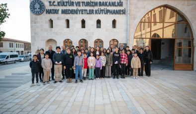 HATAYLI ÖĞRENCİLERE KARNE HEDİYESİ