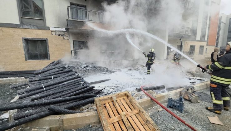 HATAY’DA TOKİ İNŞAATINDA YANGIN ÇIKTI 