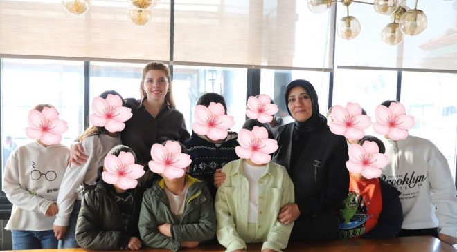 HANIMEFENDİLER ÖKSÜZ VE YETİMLERİ KUCAKLADI