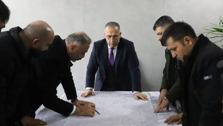 ALTINÖZÜ’NDE ALTYAPI ÇALIŞMALARI GÖRÜŞÜLDÜ